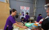 Hàng nghìn người thưởng thức ẩm thực 3 miền ở Hà Nội